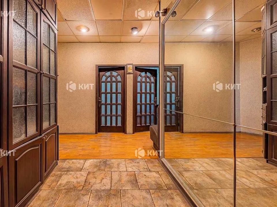 Apartment. Kharkiv, Myronositska St.