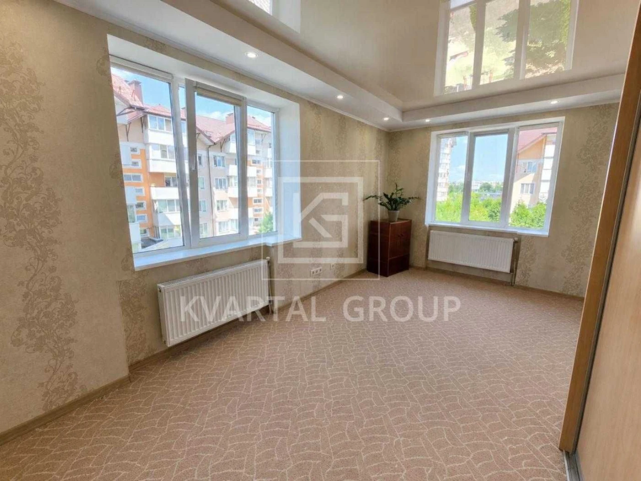 Apartment for Sale: 1-bedroom, 34 sq m in a populated residential complex