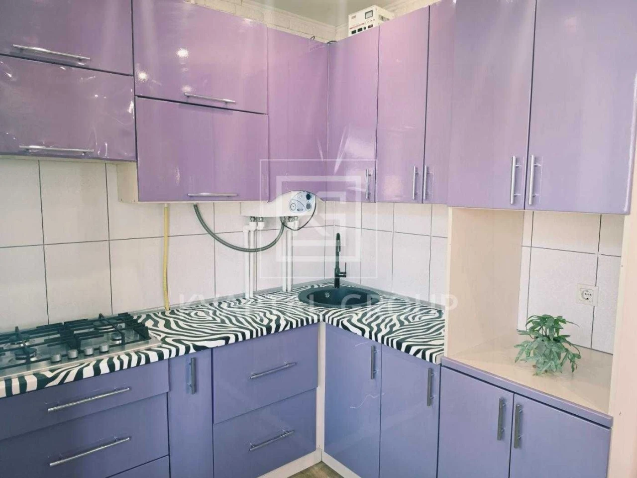 Apartment for Sale: 1-bedroom, 34 sq m in a populated residential complex