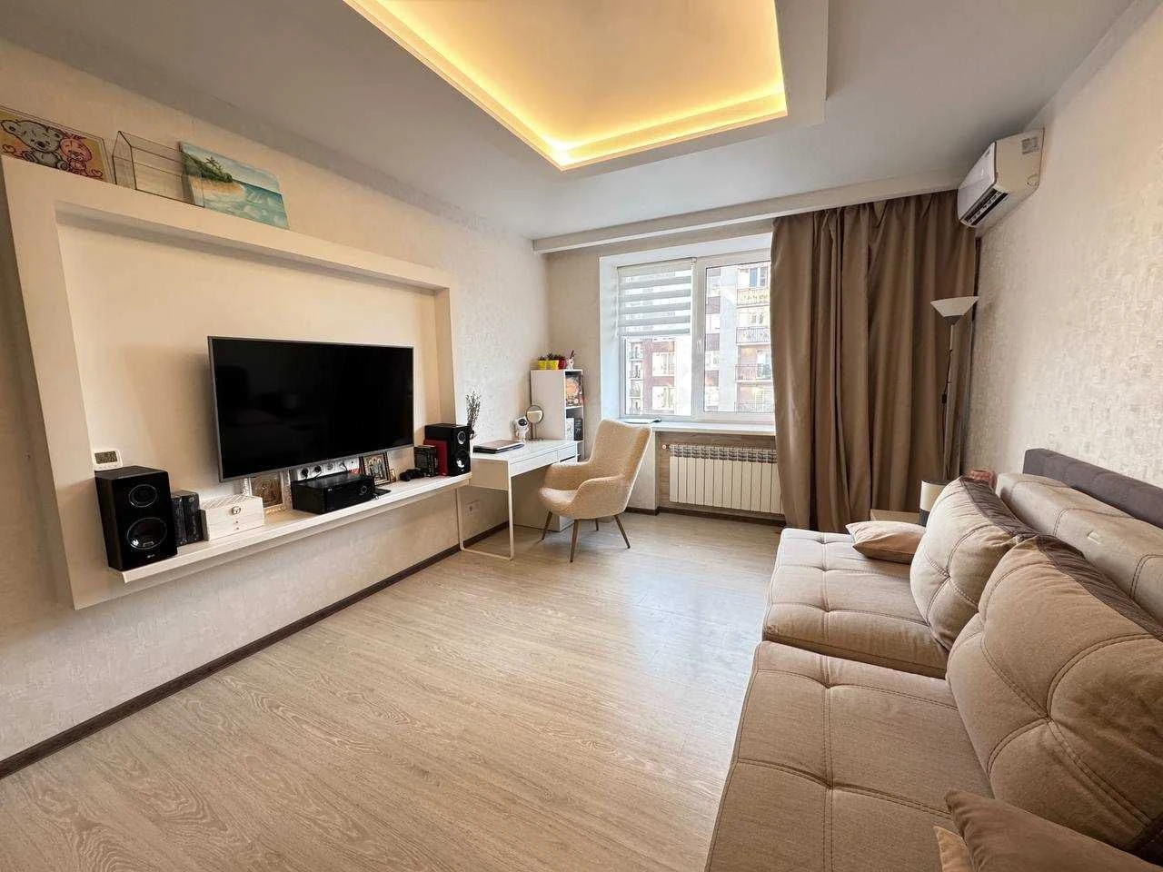 Продаж 1-кімнатної квартири (40 м²) Мінімальне оформлення.