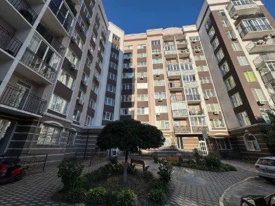 Продаж 1-кімнатної квартири (40 м²) Мінімальне оформлення.