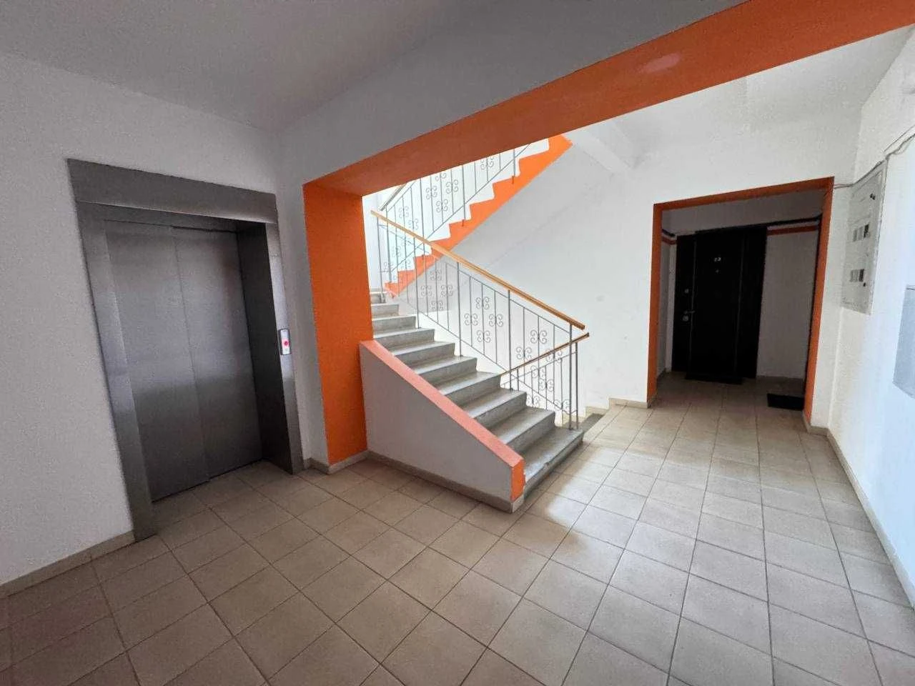 Продаж 1-кімнатної квартири (40 м²) Мінімальне оформлення.