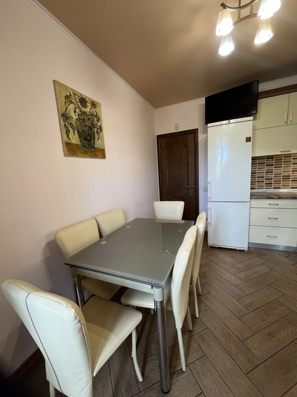 Продаж в Бучі квартири з ремонтом !