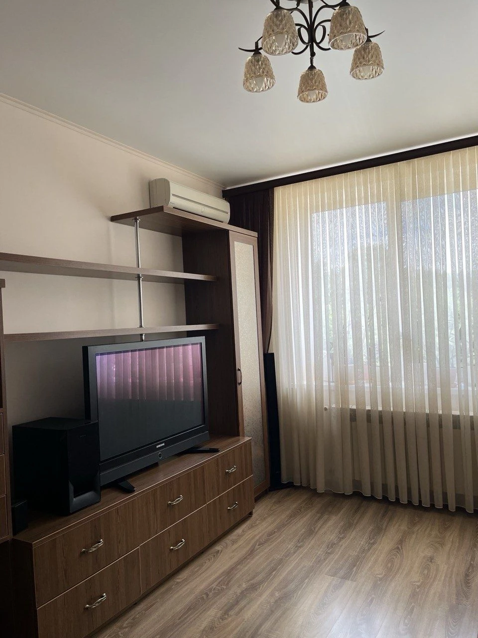 Продаж в Бучі квартири з ремонтом !