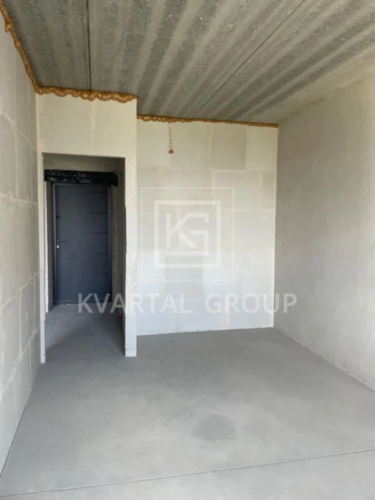 No commission! 1-bedroom apartment + storage room, maximum area