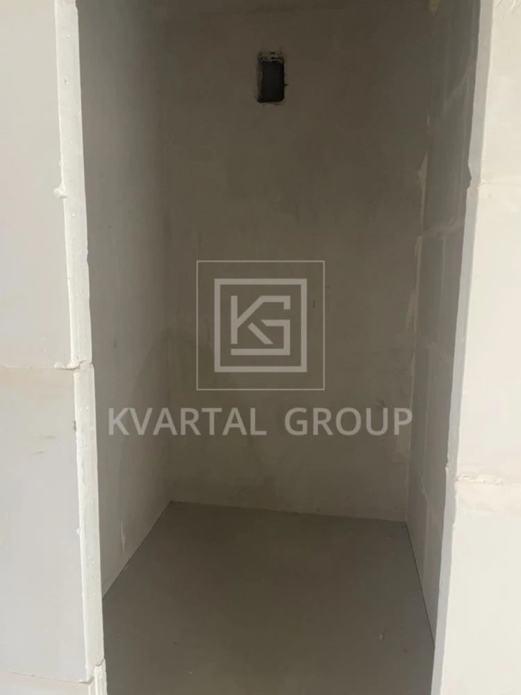 No commission! 1-bedroom apartment + storage room, maximum area