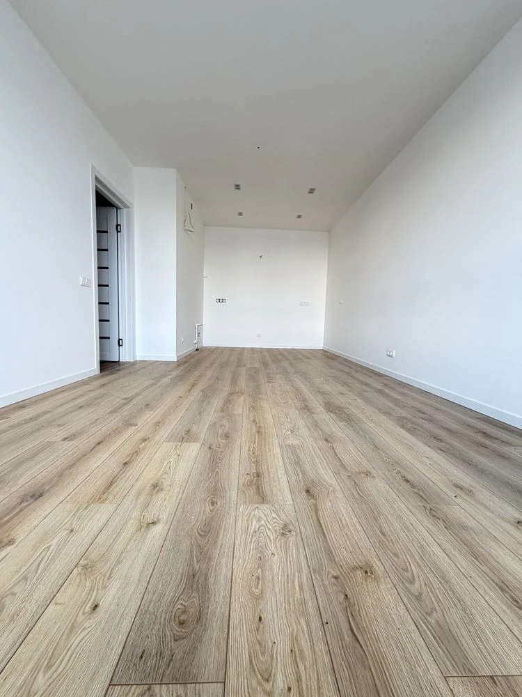 No Commission Available 2-Bedroom Apartment in Bucha Grand Bourge