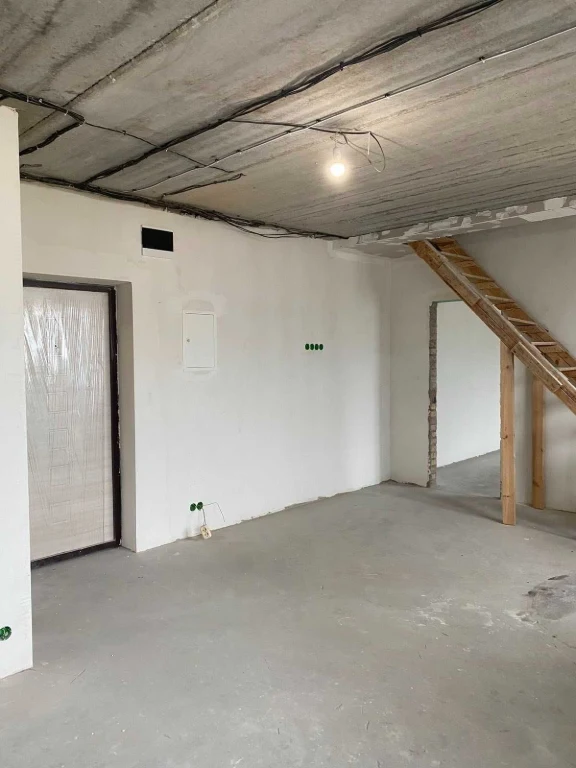 Buch, No Commission, 2-room apartment 80 sq m, Possible reconstruction