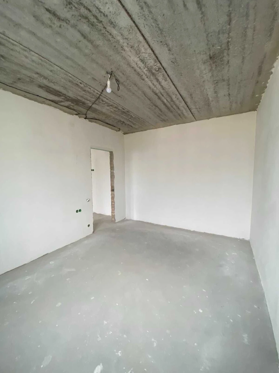 Buch, No Commission, 2-room apartment 80 sq m, Possible reconstruction