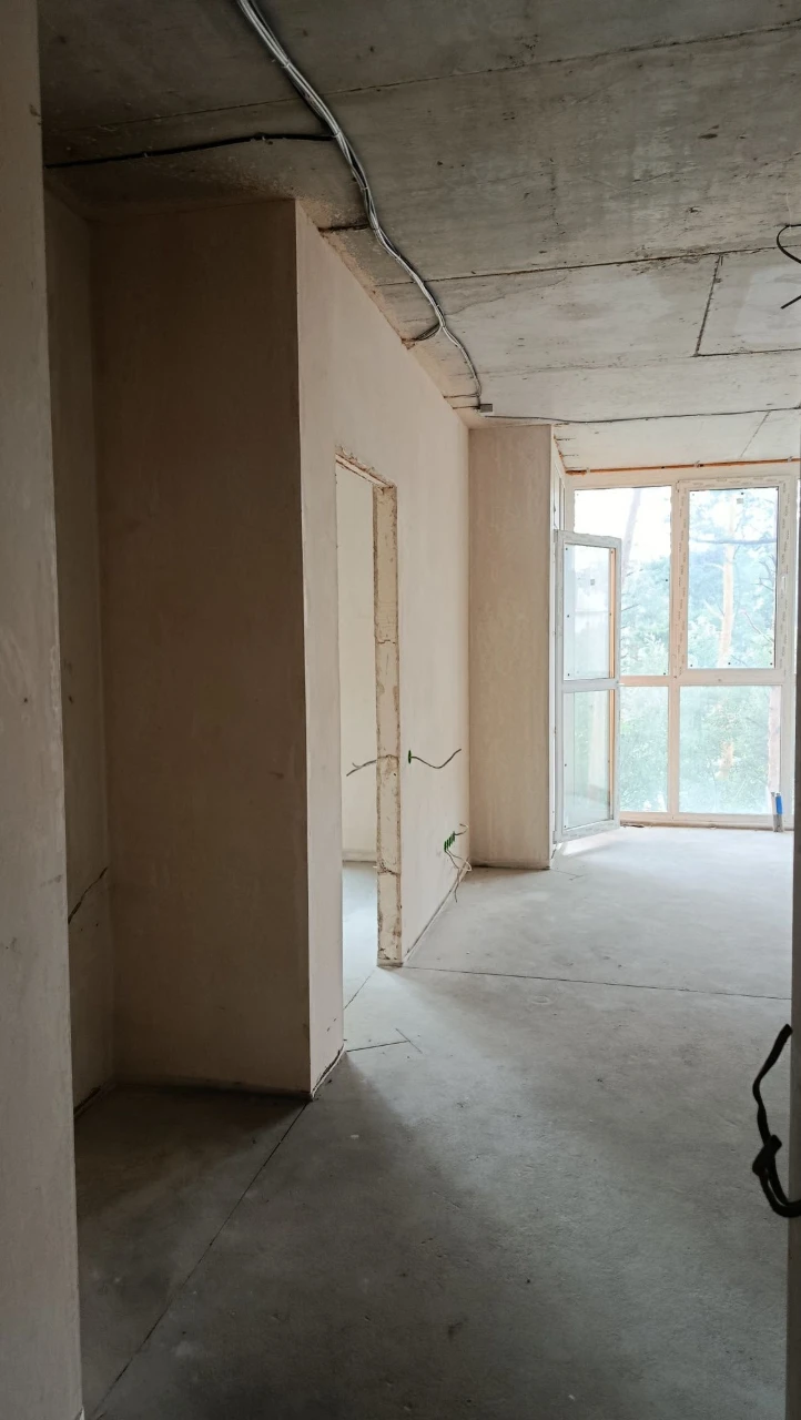 Квартира в зданому будинку на Прорізній із частковим ремонтом, газовим опаленням