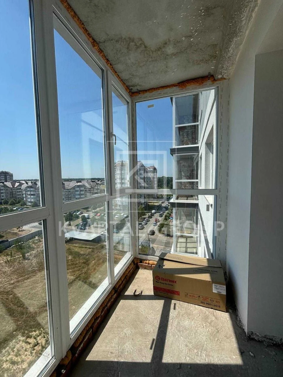 Sale of a 1-bedroom apartment near Warsaw Market. ЄОселя