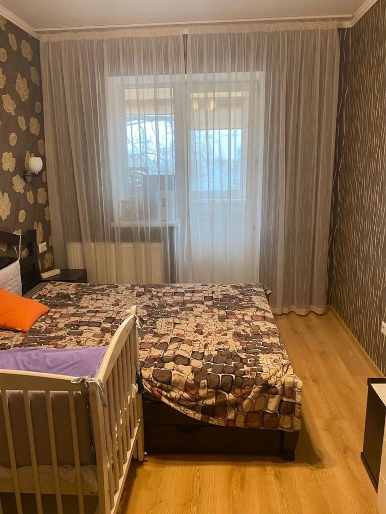 Minimum furnishing! 2-room apartment with renovation, 55 sq m. Gas heating. Without