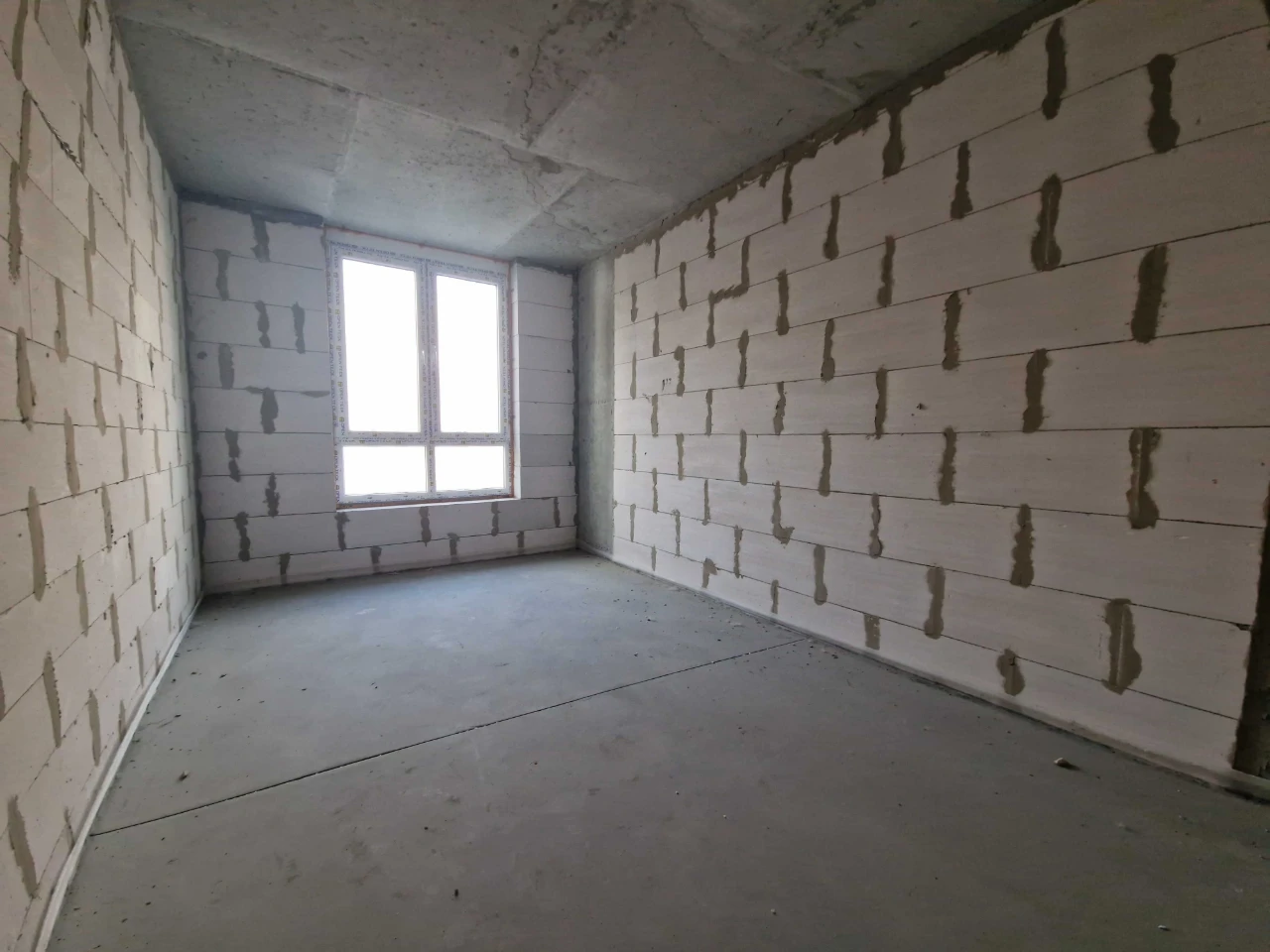 1-bedroom apartment 37.6 m² New Bucha. Good location. yeOsela