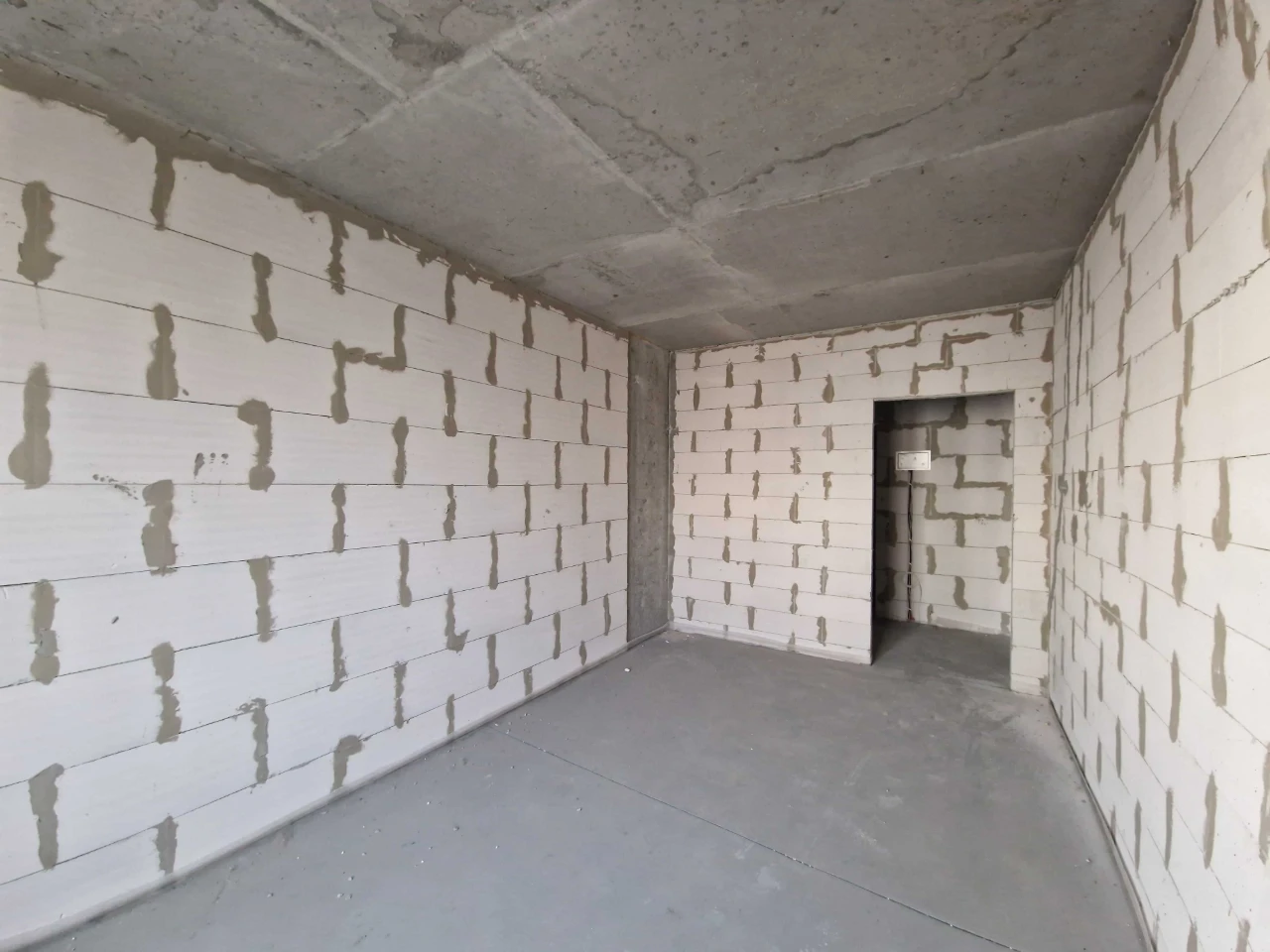 1-bedroom apartment 37.6 m² New Bucha. Good location. yeOsela