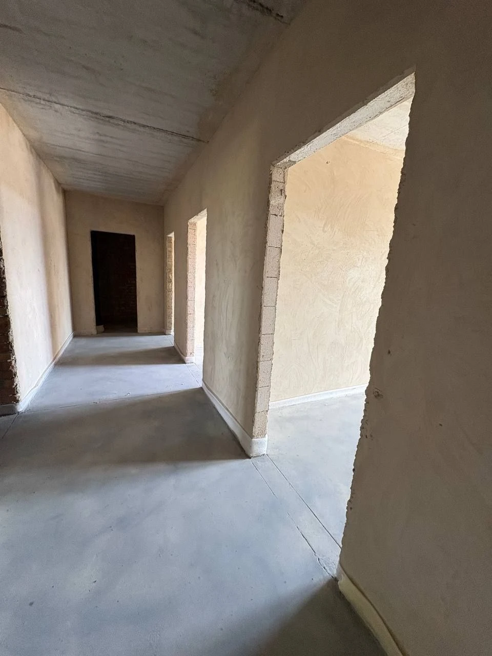 For Sale: 3-bedroom apartment, unrenovated! No buyer's commission! Gas