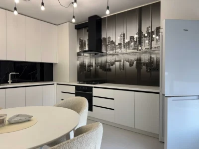 Spacious 1-bedroom apartment with renovation, NEGOTIABLE! Minimal registration