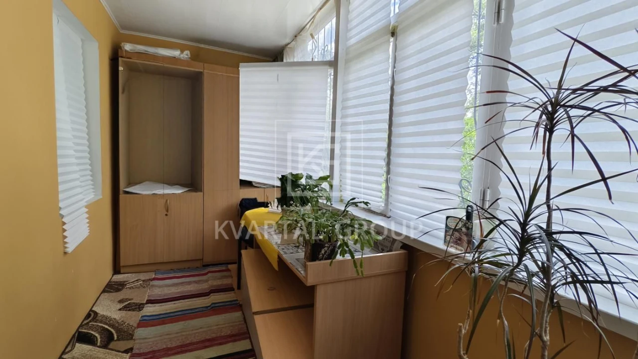 3-room apartment - 75 m2 near the train station and park. State programs