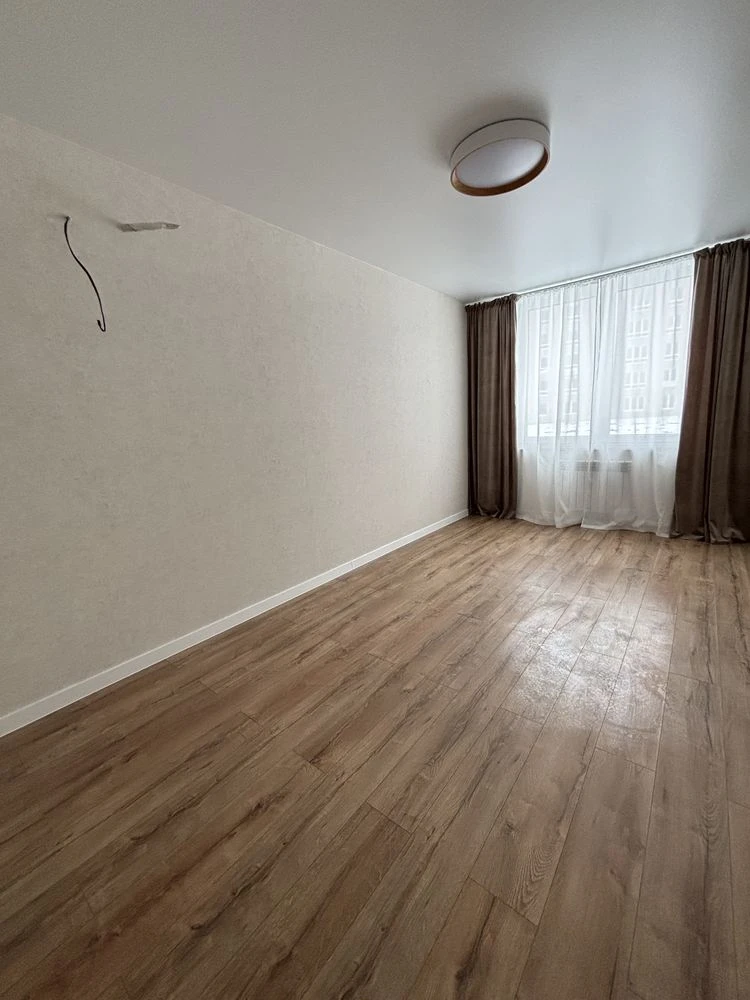 No Commission! Government Programs! 1-Bedroom Apartment with Renovation