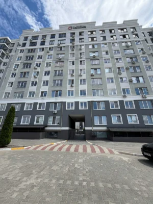 Продаж квартири заселений цегляний будинок з газом, величезн