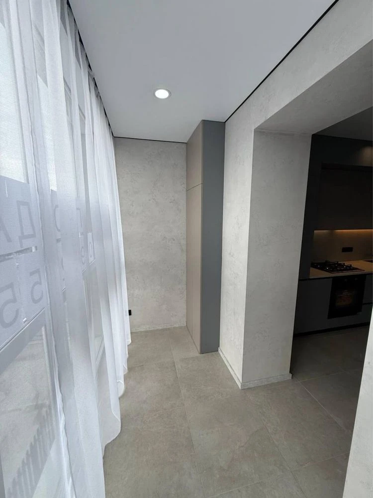 Apartment with new custom renovation