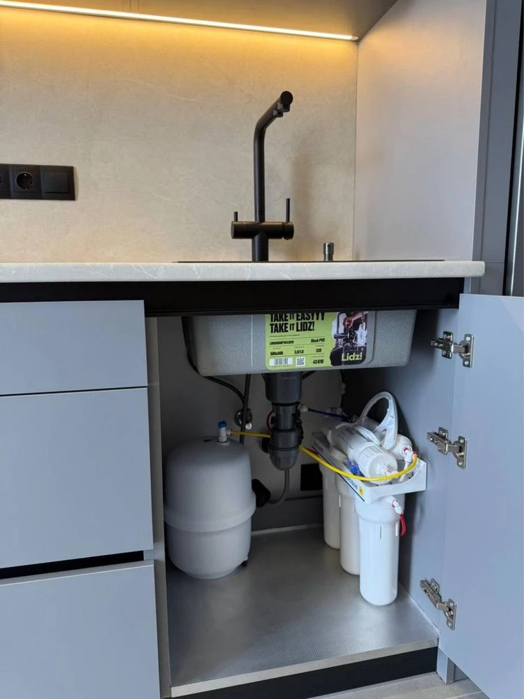 Apartment with new custom renovation