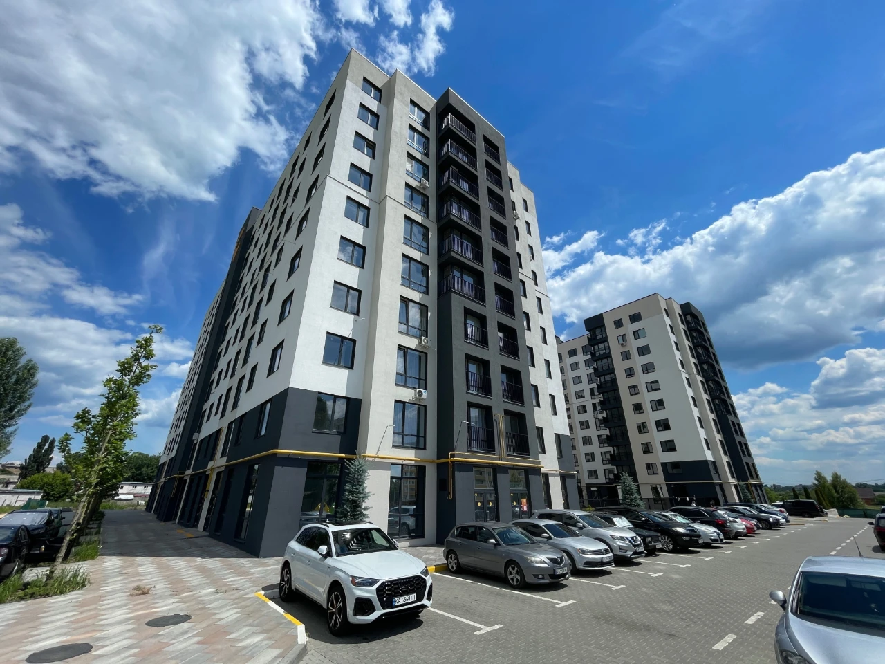 Sale of a 3-room apartment 107m2. Residential complex Continent Ray, city B