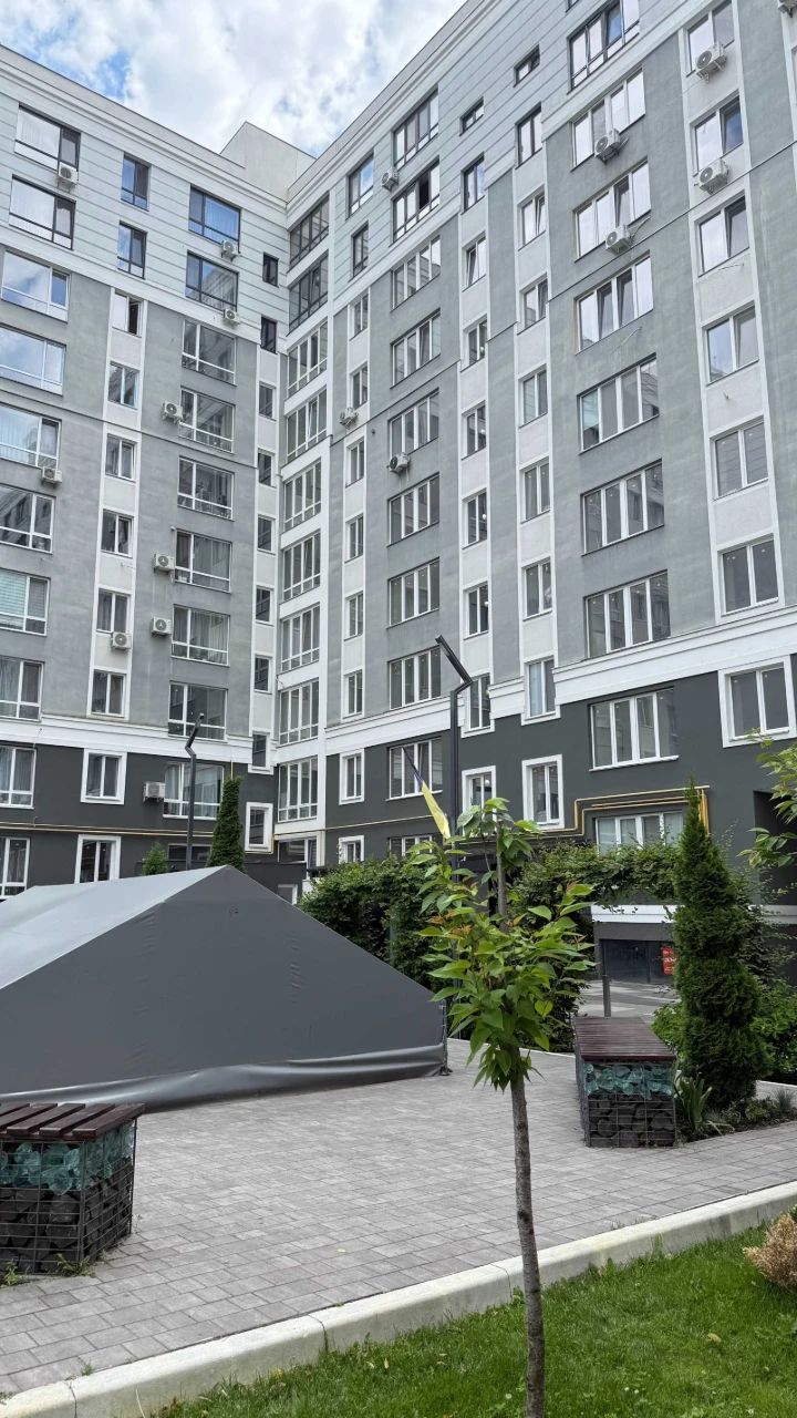 Продаж євродвокімнатної квартири з чистовим наповенням жк Ід