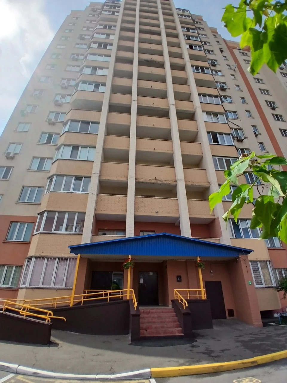 2-room apartment 60 m² in the very CENTER of Bucha! Building from Kyivmskbud