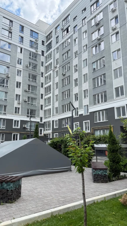 Продается большая однокомнатная квартира рядом с озером и парком. БЕЗ КОМИССИИ!