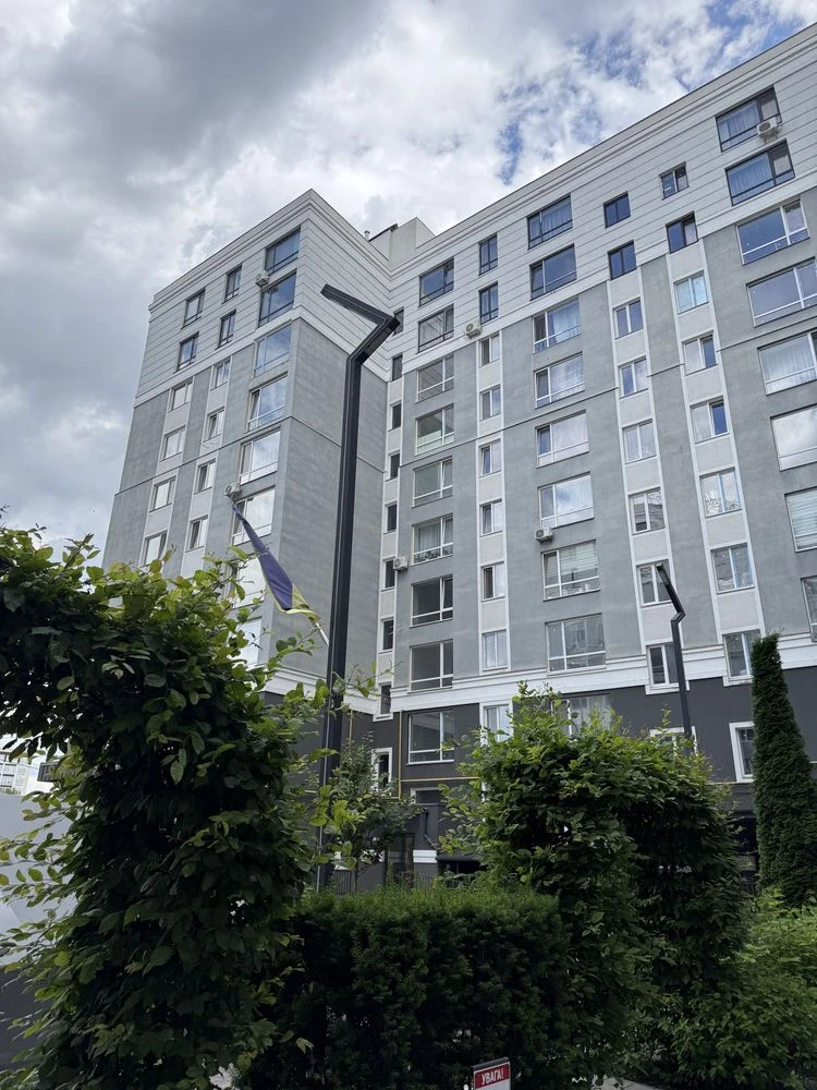 Продается однокомнатная квартира в жилом доме рядом со школой