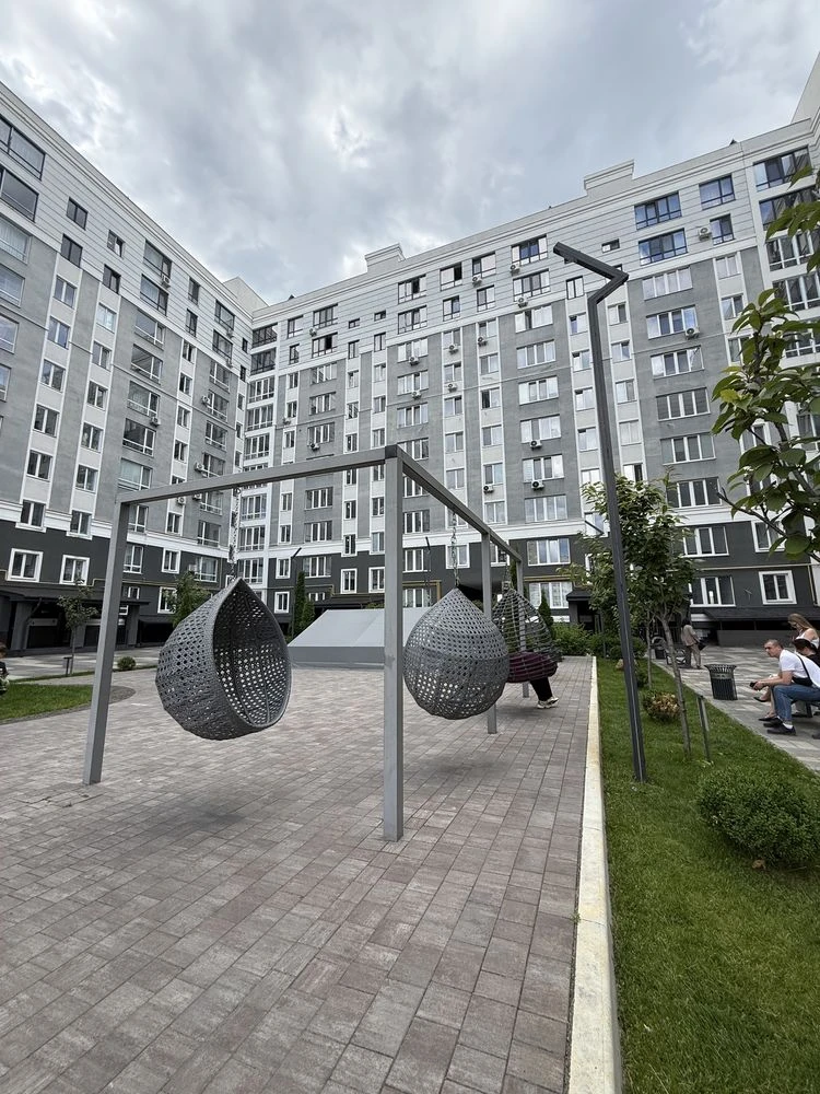 Продается однокомнатная квартира в жилом доме рядом со школой