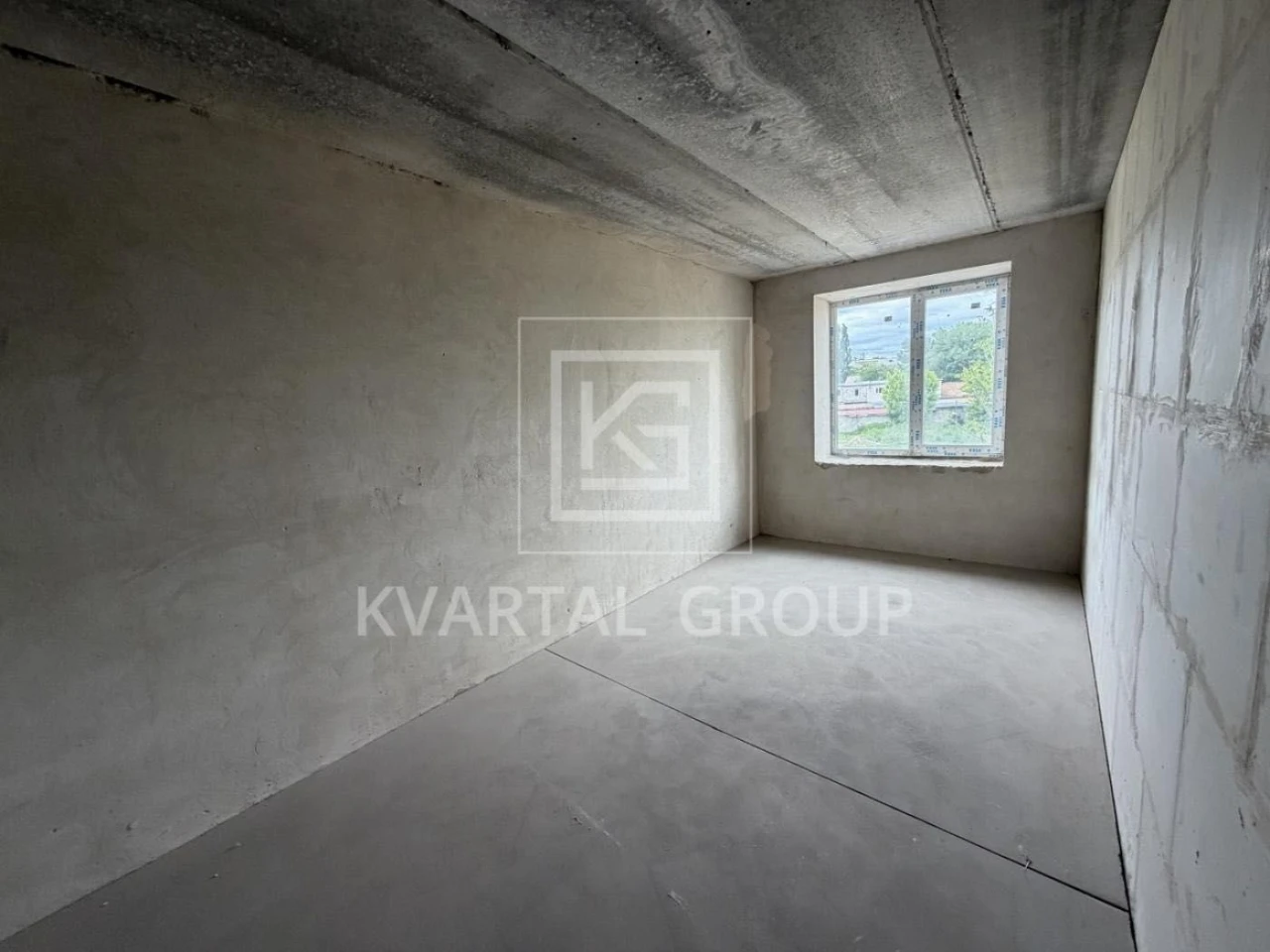 For Sale: Spacious 1-bedroom apartment with basic finishing! Minimal renovation!