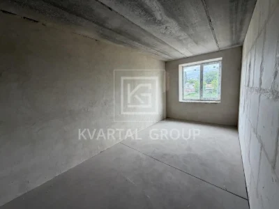 For Sale: Spacious 1-bedroom apartment with basic finishing! Minimal renovation!