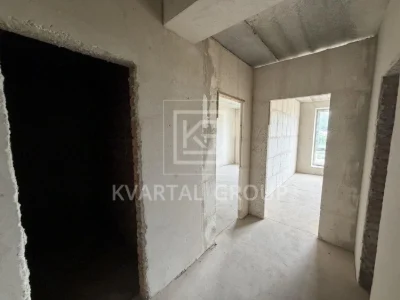 For Sale: Spacious 1-bedroom apartment with basic finishing! Minimal renovation!