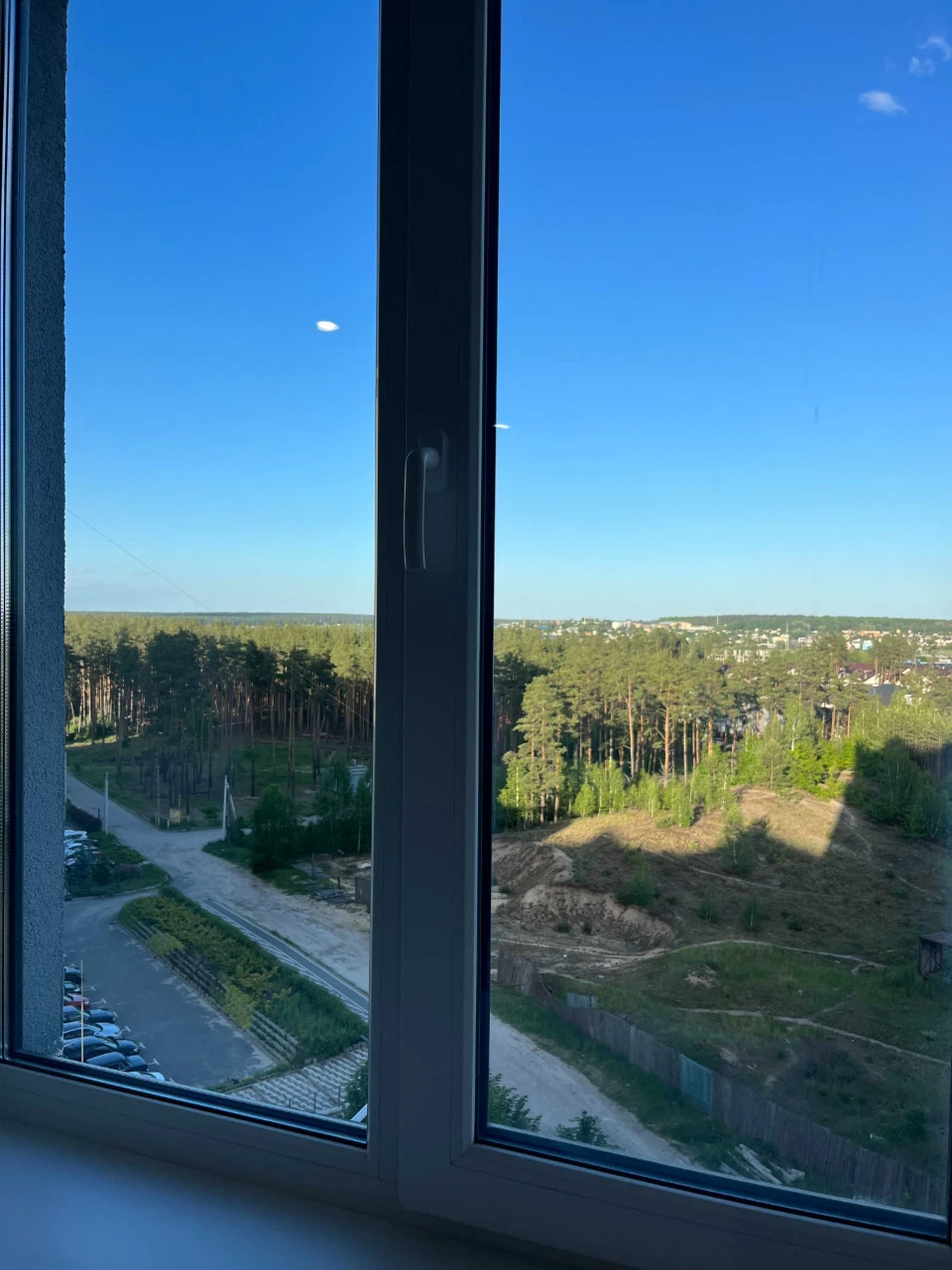 Great offer for a 1-bedroom apartment with renovation. Urgent sale