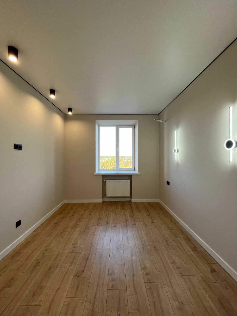 Great offer for a 1-bedroom apartment with renovation. Urgent sale