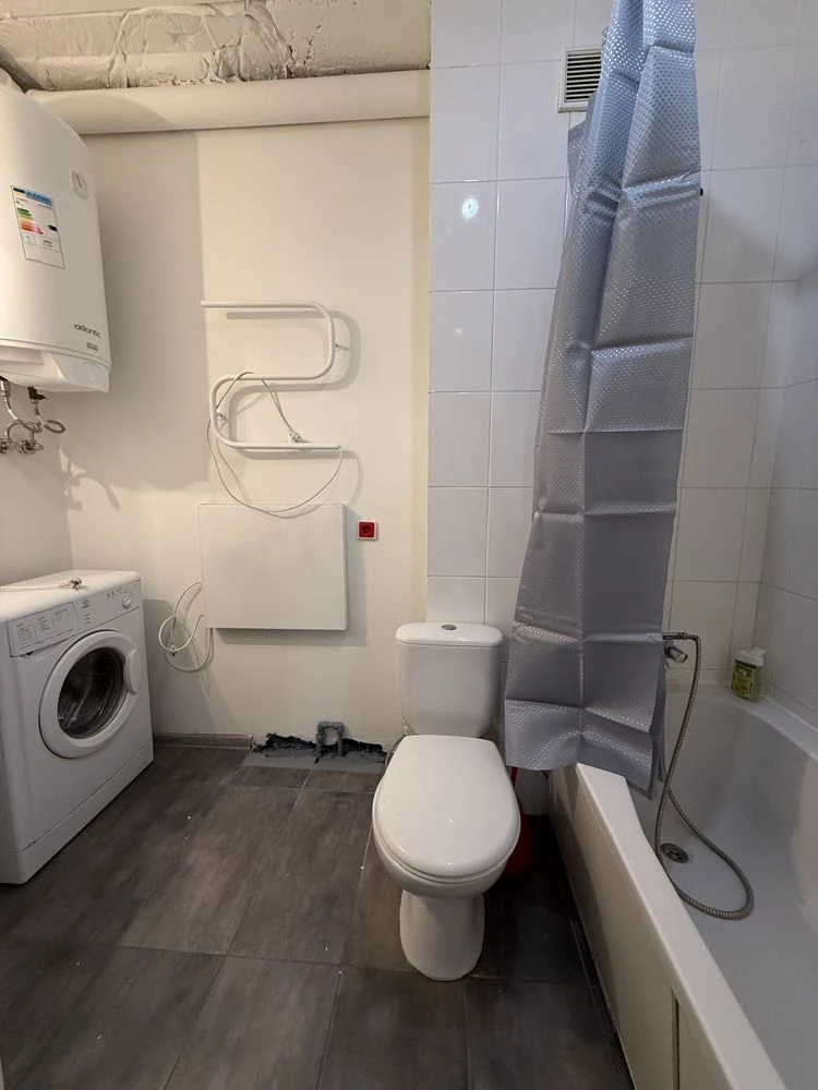 For Sale! Spacious 1-bedroom apartment, Bucha, Chkalova, Kachinsky