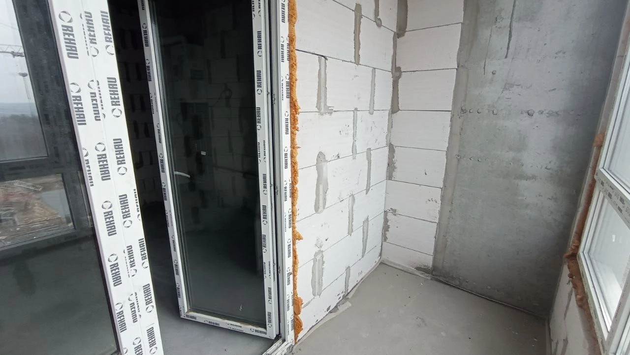 BEST PRICE! One-bedroom apartment for sale in a completed building.
