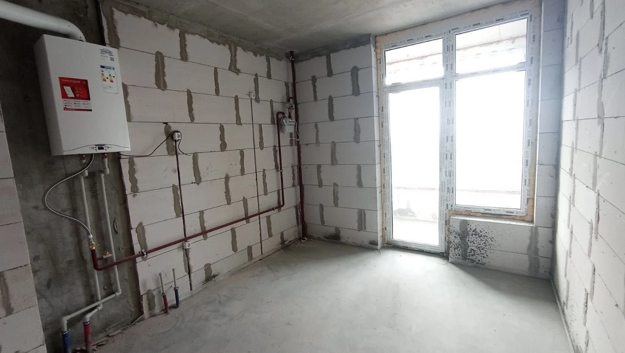 BEST PRICE! One-bedroom apartment for sale in a completed building.