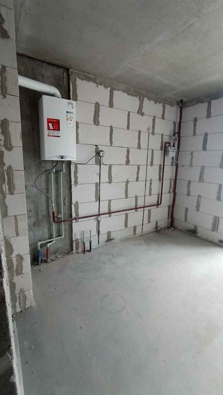 BEST PRICE! One-bedroom apartment for sale in a completed building.