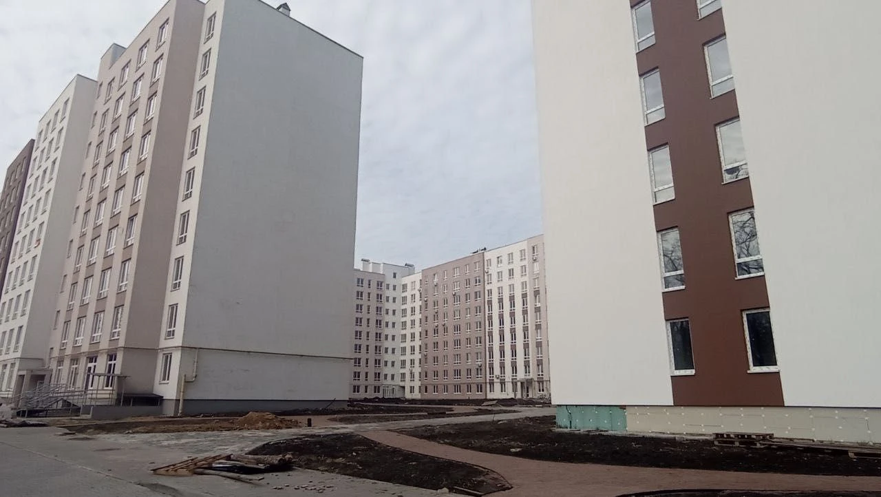 BEST PRICE! One-bedroom apartment for sale in a completed building.