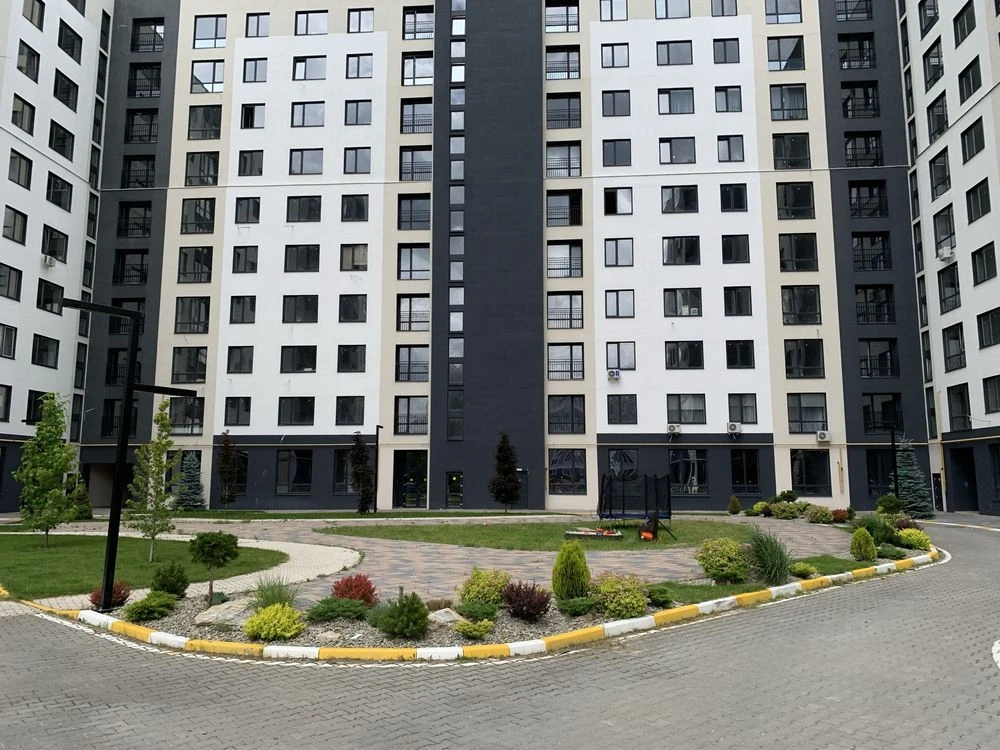 Продается однокомнатная квартира. Буча Центр.