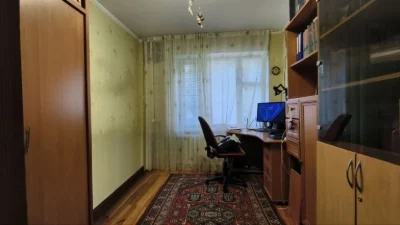 Spacious 3-room apartment in a brick building | Move-in ready.