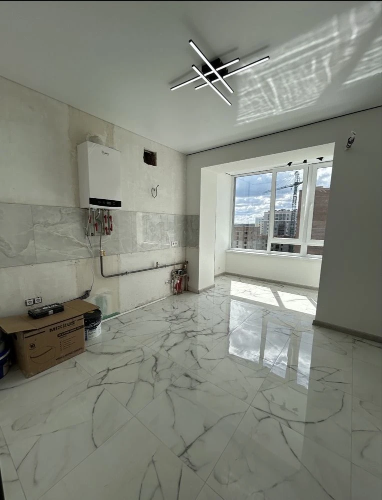 One-bedroom apartment renovated near school