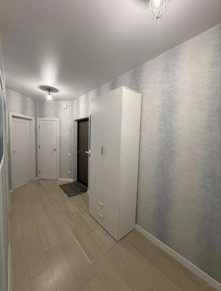 Продається 2-кімнатна квартира в Новій Бучі, 60 м², без комісії