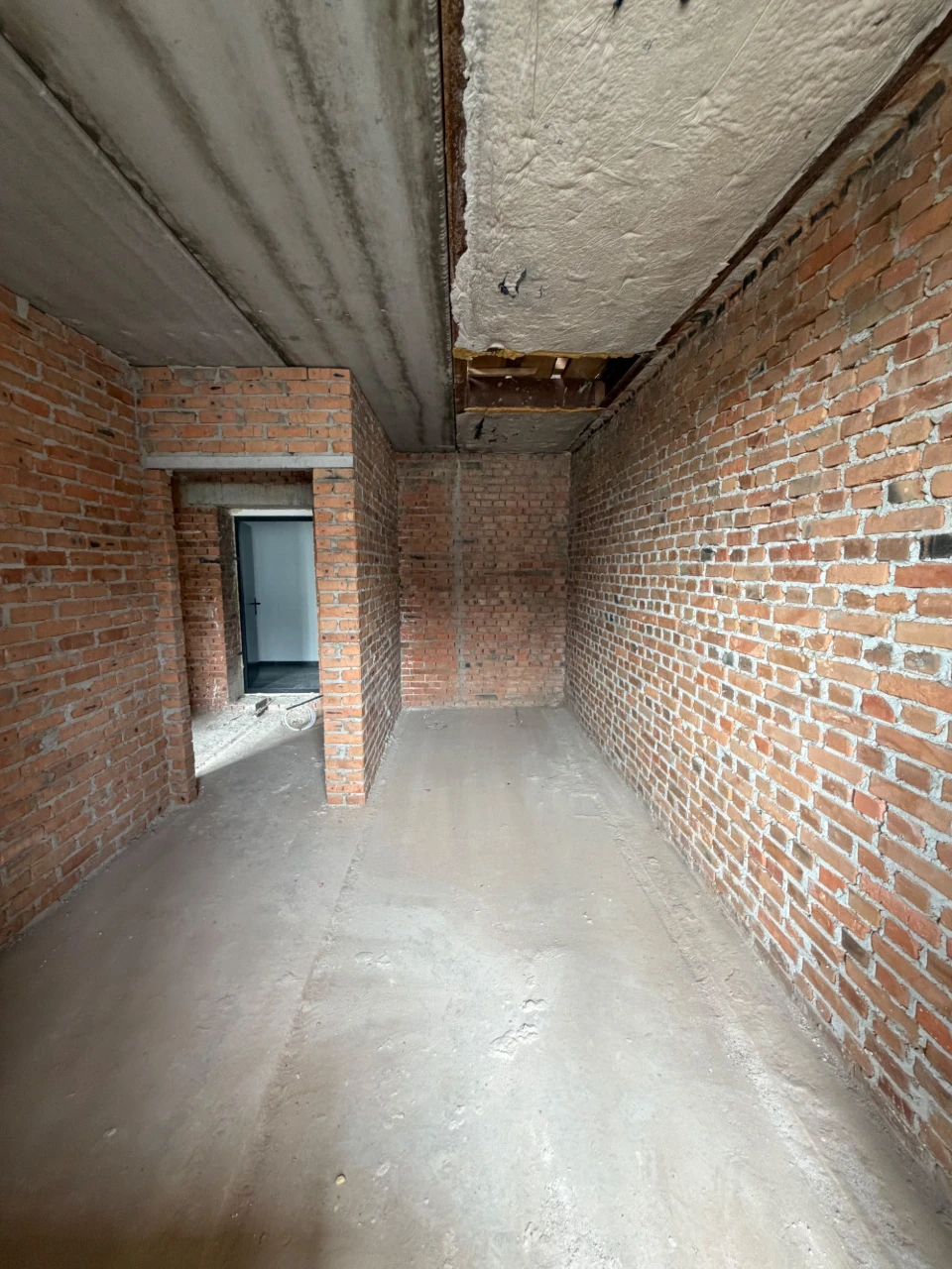 Shock Price! For Sale - Euro-2 Bedroom Apartment, Un renovated!
