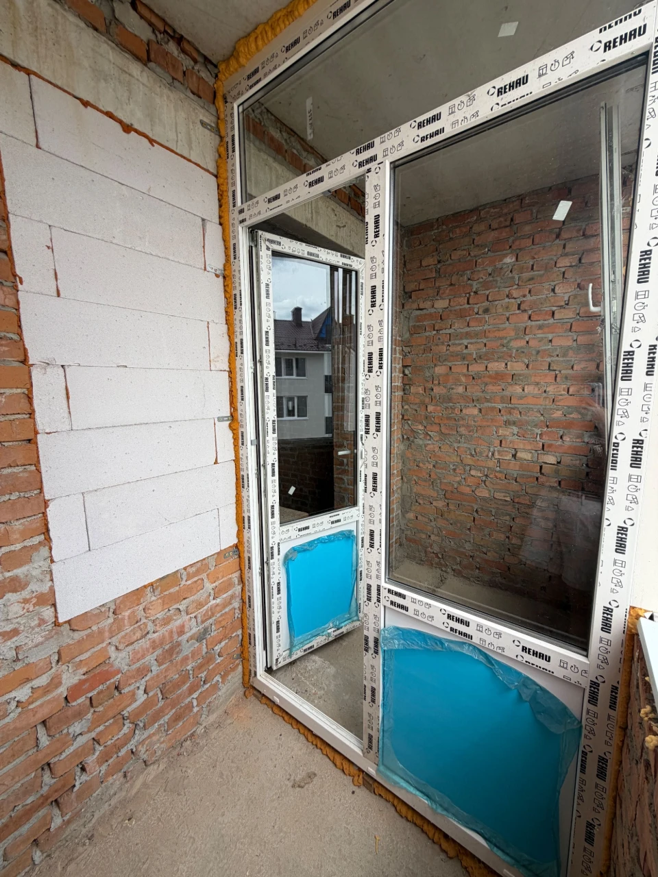 Shock Price! For Sale - Euro-2 Bedroom Apartment, Un renovated!