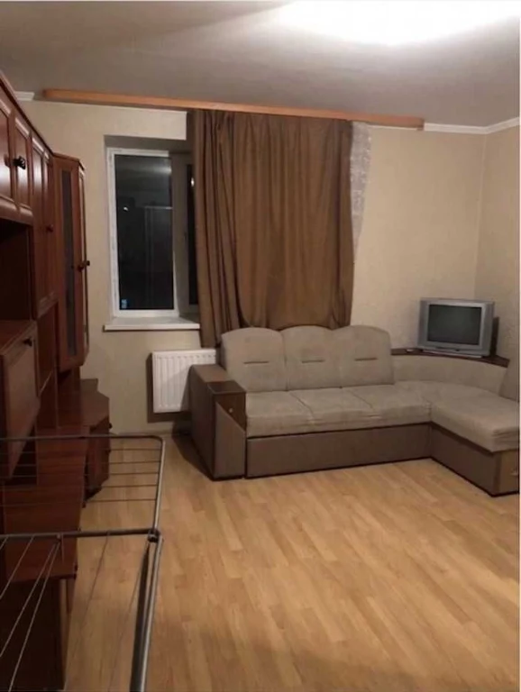 Spacious apartment with renovation! Great deal!
