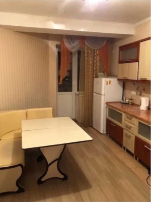 Spacious apartment with renovation! Great deal!