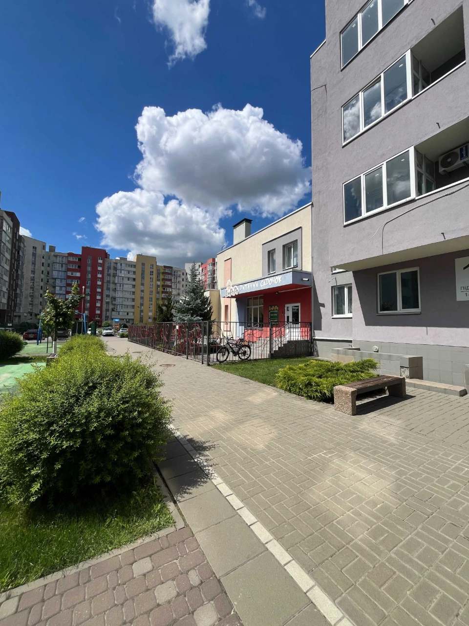 2-room apartment, 60 m2 renovated in good condition! Bucha!